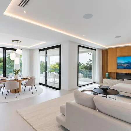 With Panoramic Sea Views In Marbesa Villa Marbella